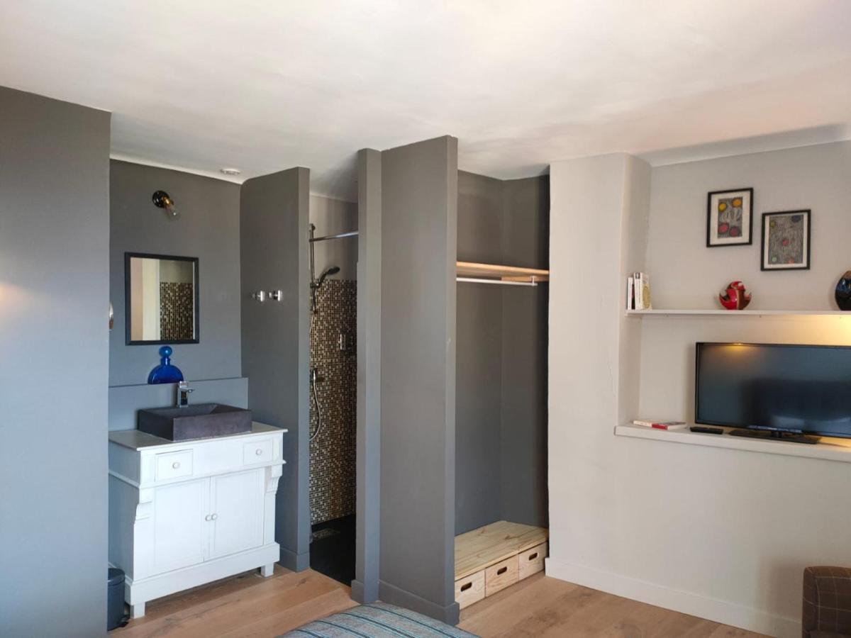 سينيو La Maison Pres De La Fontaine المظهر الخارجي الصورة