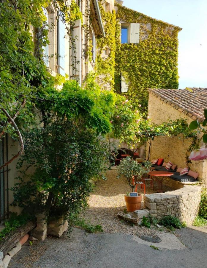 سينيو La Maison Pres De La Fontaine المظهر الخارجي الصورة